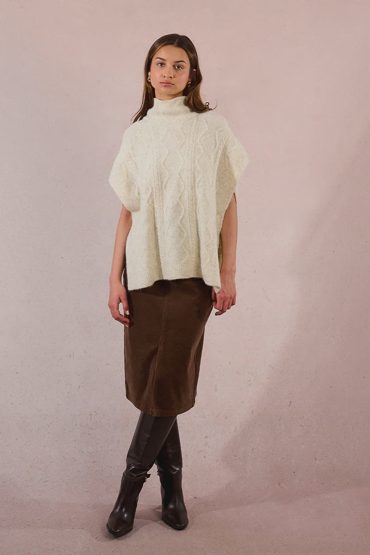 LADIES KNITTED PONCHO