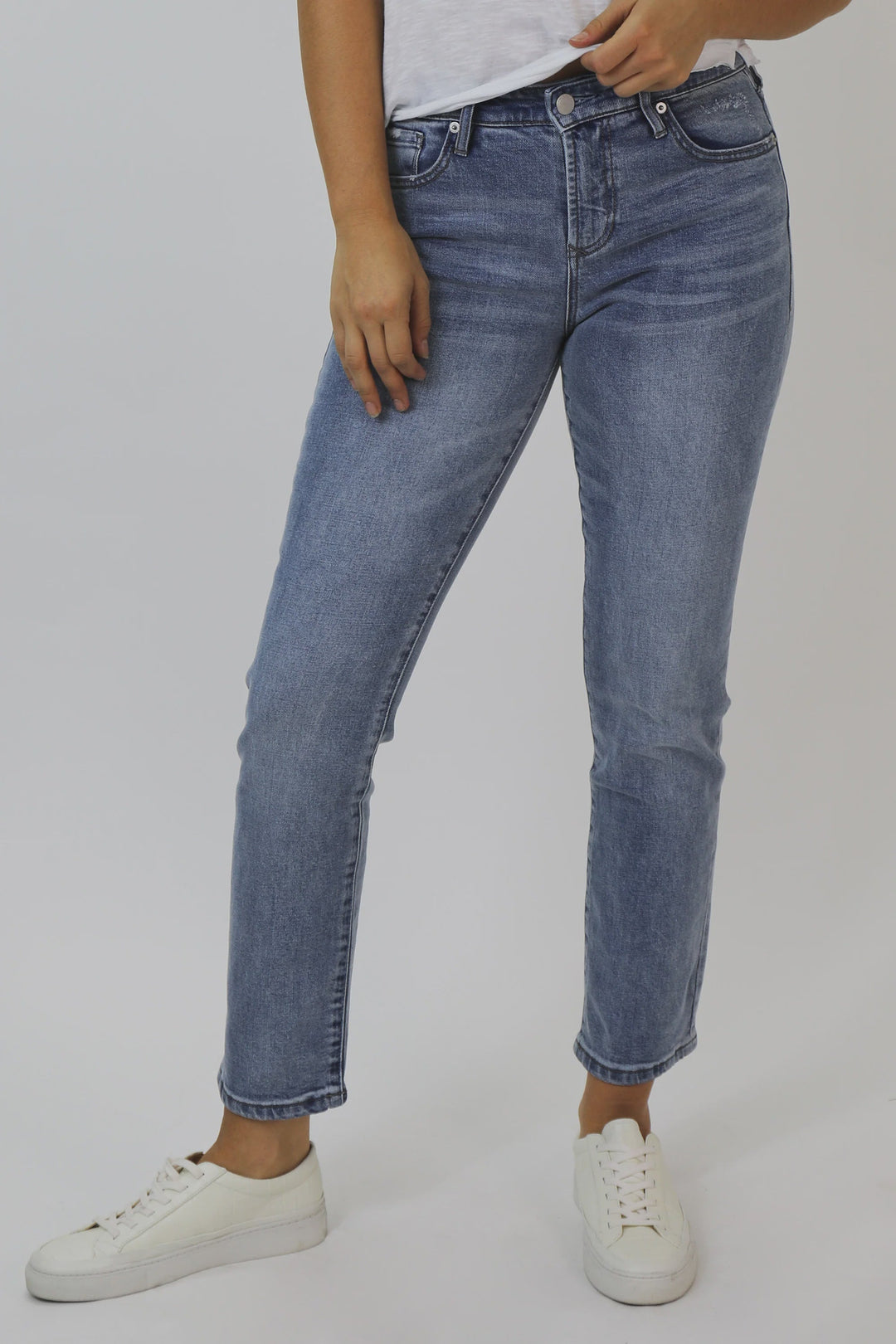 BLAIRE STRAIGHT LEG JEAN