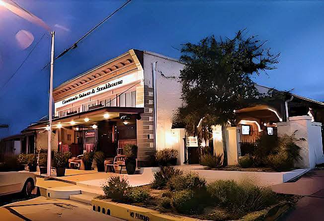 Where Is the Nightlife and Live Music in Fredericksburg, Texas?