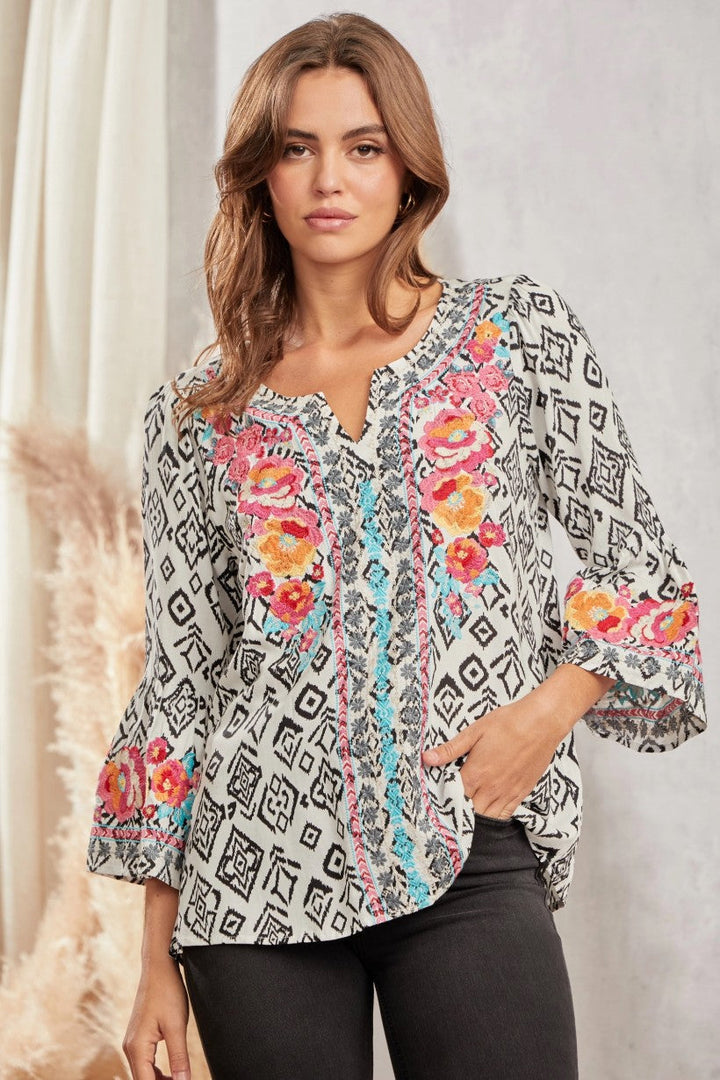 SAVANNAH JANE IVORY EMBROIDERED TOP