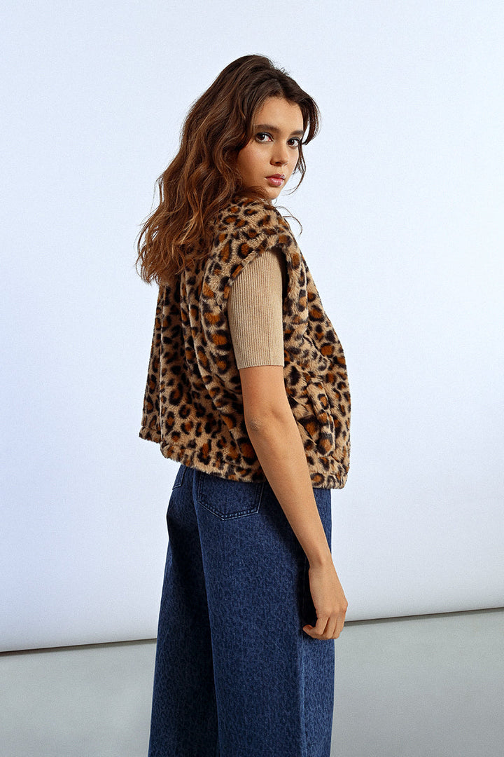 YOUNG LADIES WOVEN SLEEVELESS JACKET