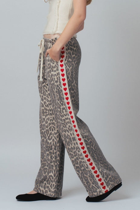 LEOPARD HEART STRIPE PANTS