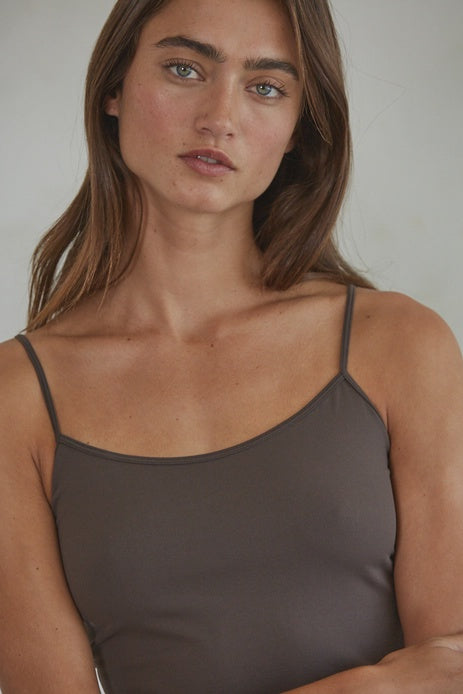 ESSENTIAL SOLID CAMI