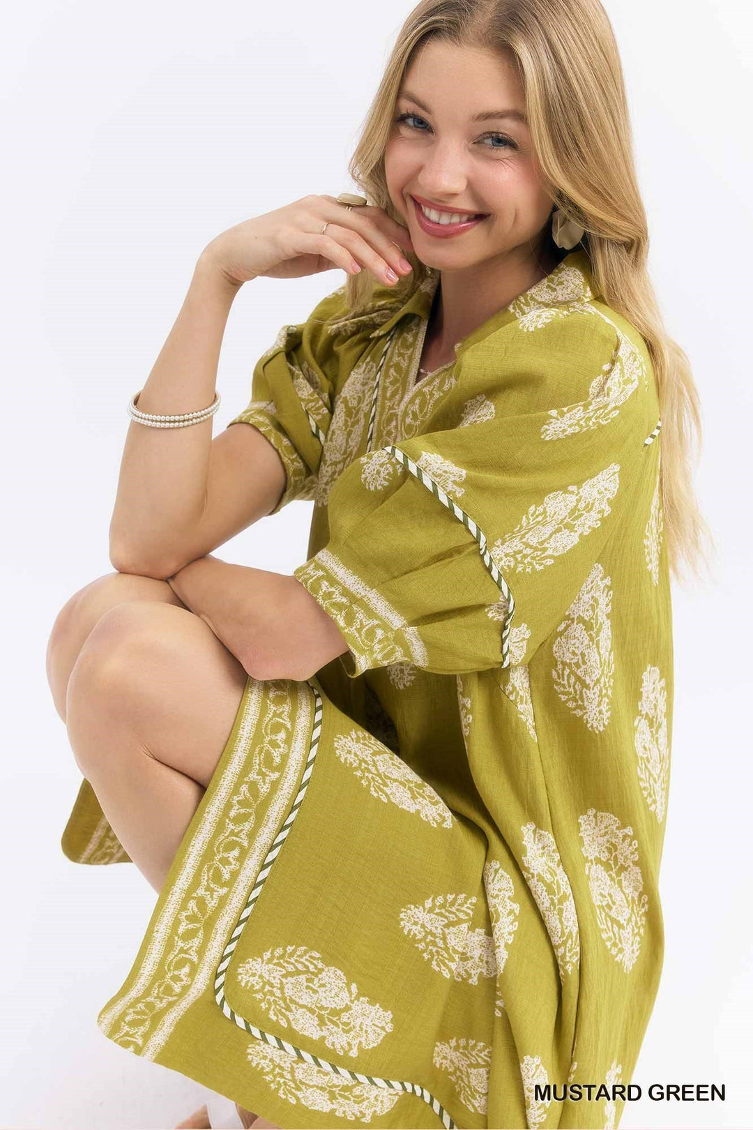 BOARDER PRINT COLLARED DRESS