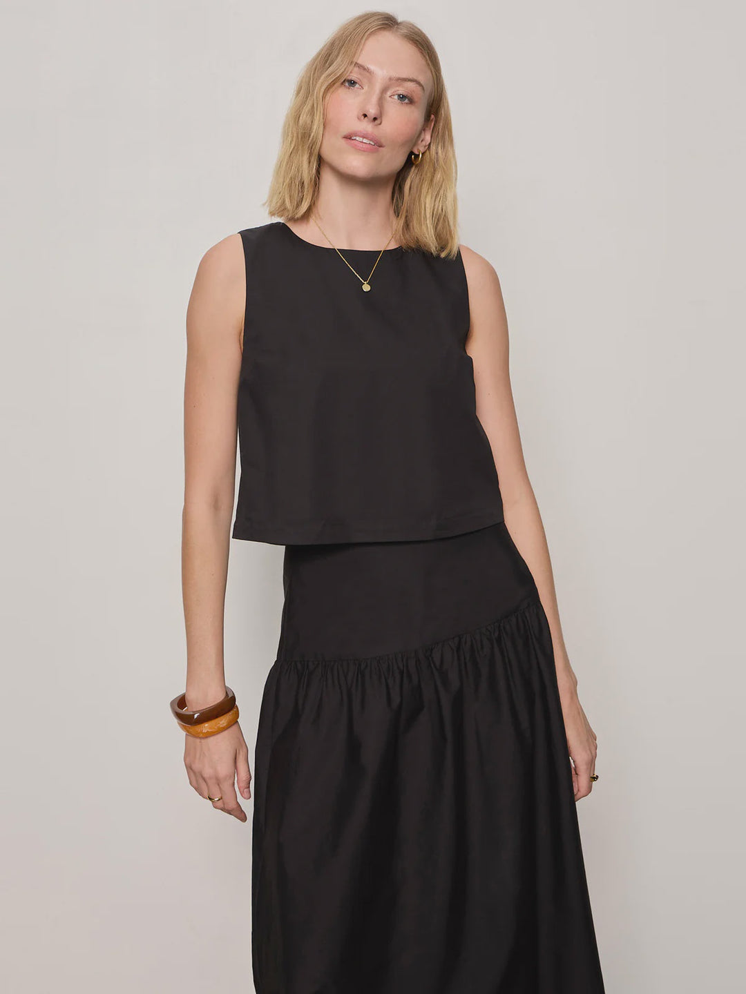THE DESIRED SUMMER CROP SHELL TOP