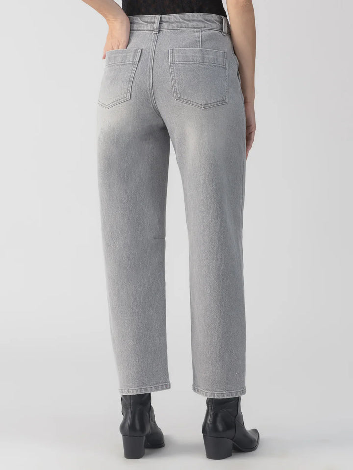 TWISTED SEAM DENIM BARREL JEAN