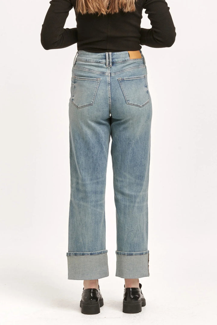 HOLLY STRAIGHT JEAN