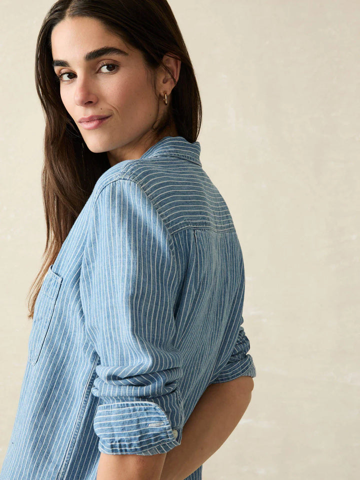 TRIED AND TRUE CHAMBRAY SHIRT