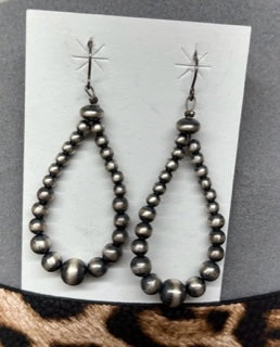 Sterling Silver graduated Navaho Pearl Earrings