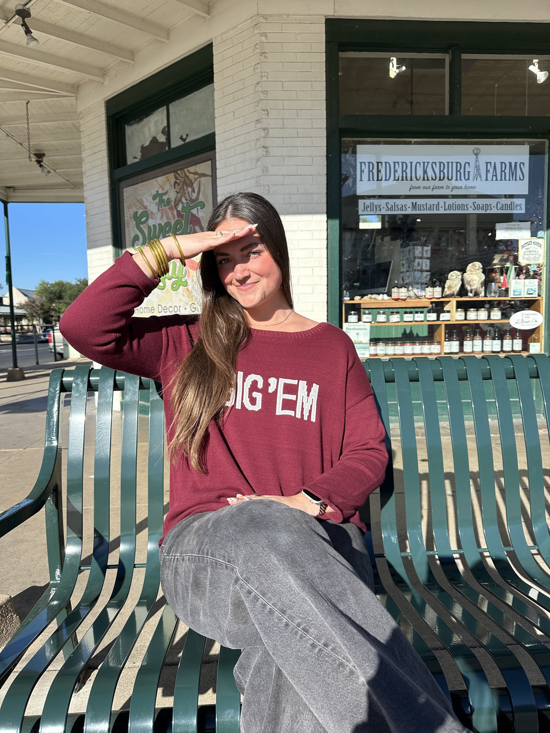 GIG 'EM COLLEGE GAMEDAY SWEATER