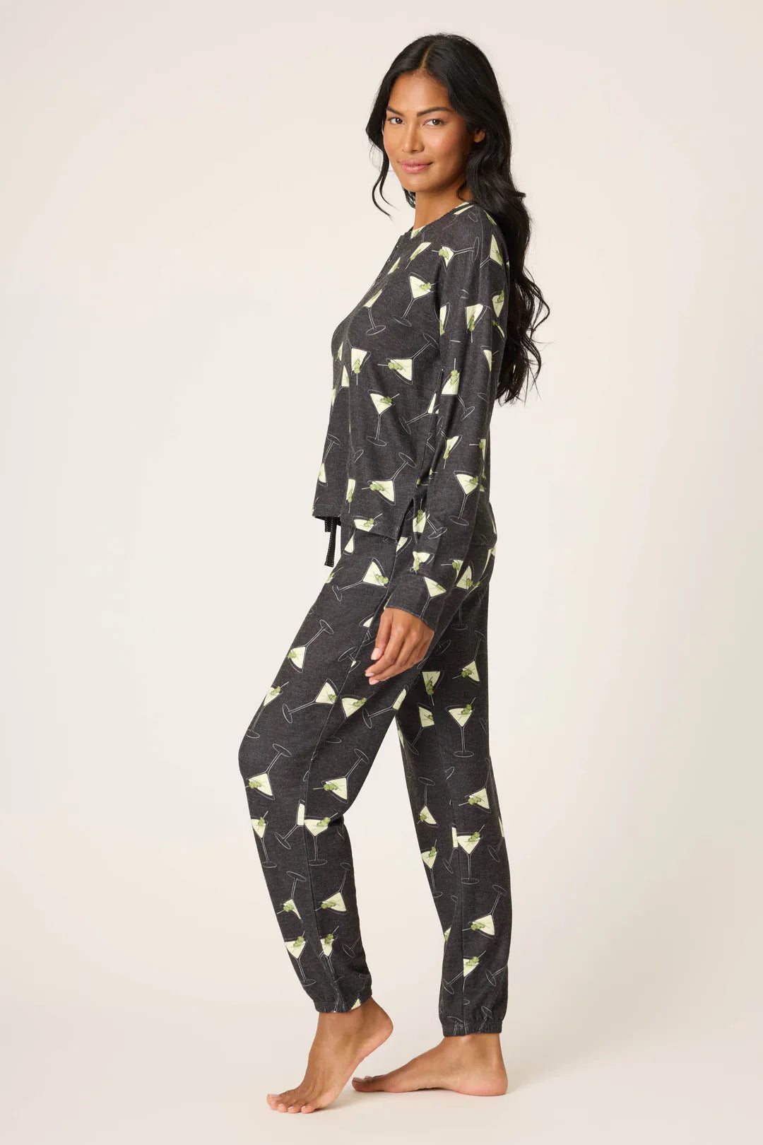 LONG SLEEVE MERRIER W/ A MARTINI PJ TOP