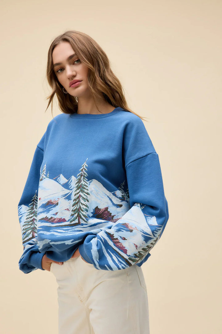 ALPINE SKI SCENE OVERSIZED CREW SWTSHRT