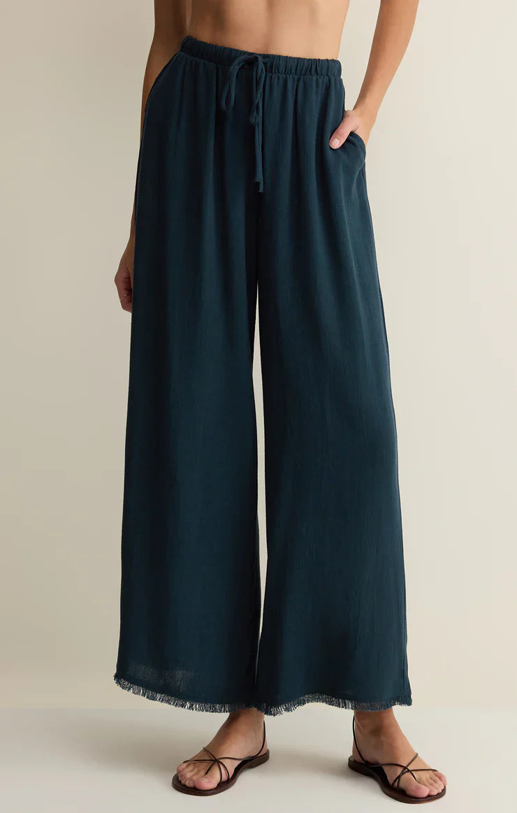 A person wearing Zertz&
