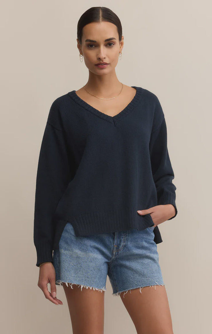 ALL AROUND V NECK SWEATER
