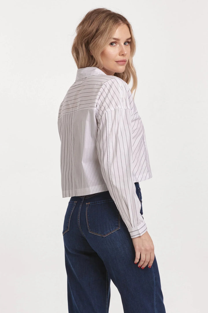 ARIANNA CROPPED FRONT TIE SHIRT