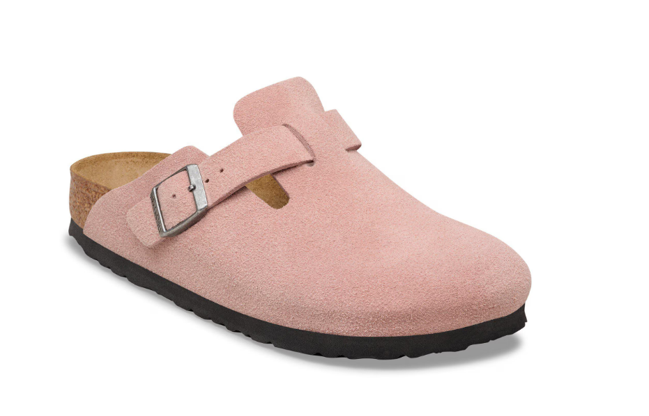 The Zertz BOSTON LEVE PINK CLAY N clog sandal features soft pink suede, a silver buckle, contoured cork footbed, and black sole. Displayed at an angle on a white background.