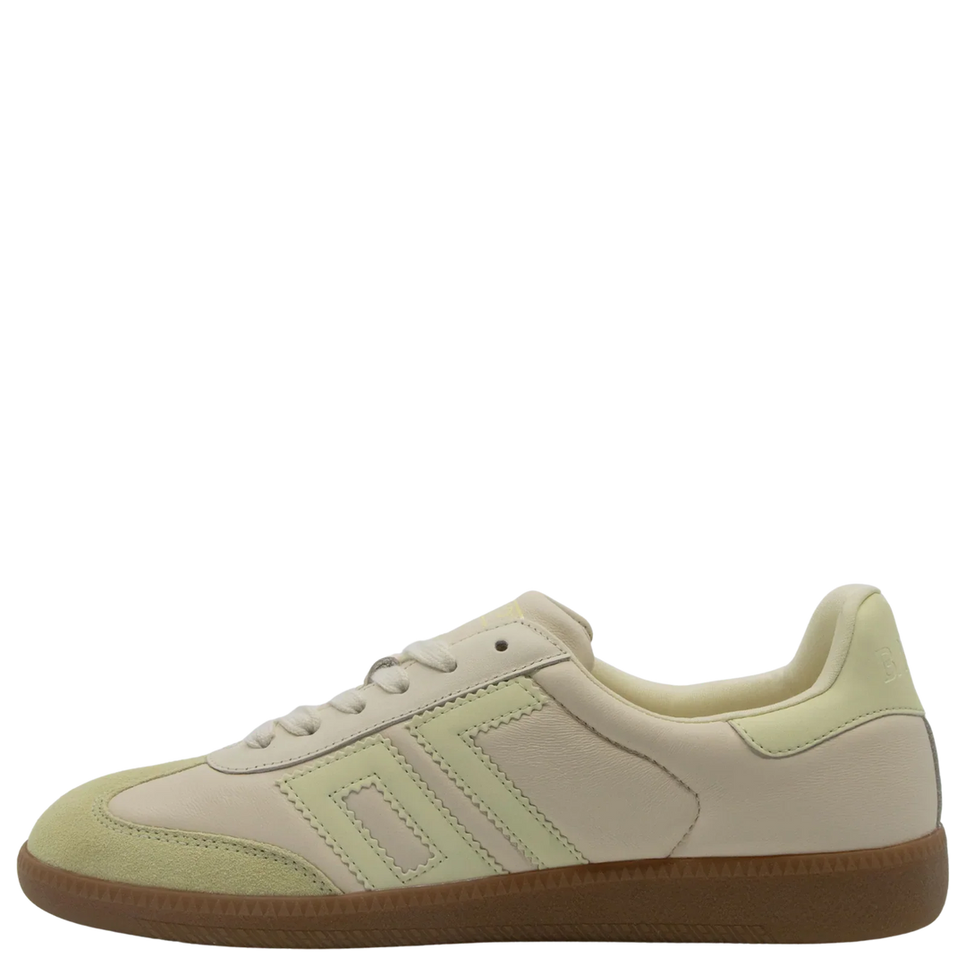 The Zertz CLOUD D26 BUTTER YELLOW SNEAKER is a luxe streetwear shoe in beige and light green with a gum sole, detailed stitching, and side stripe, shown in profile against a plain white background.