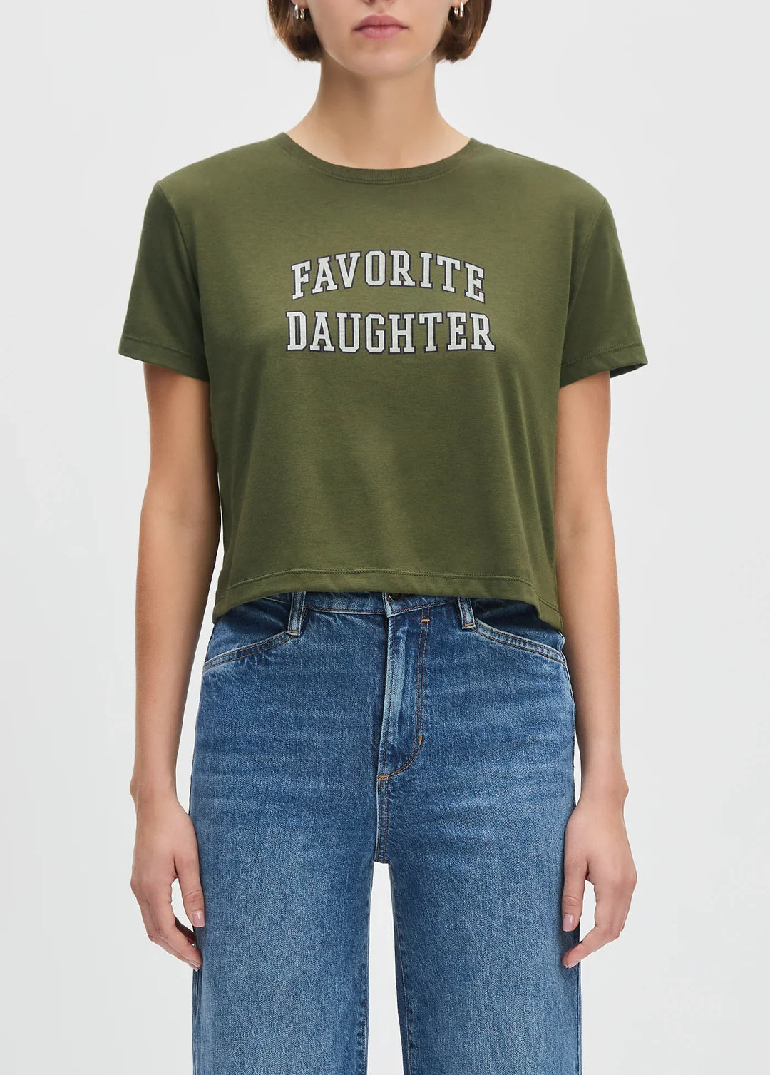FAVORITE DAUGHTER CROPPED COLLEGIATE TEE