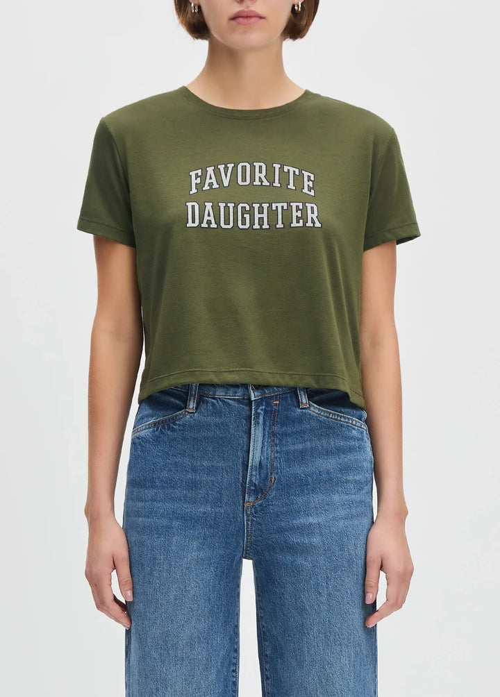 FAVORITE DAUGHTER CROPPED COLLEGIATE TEE