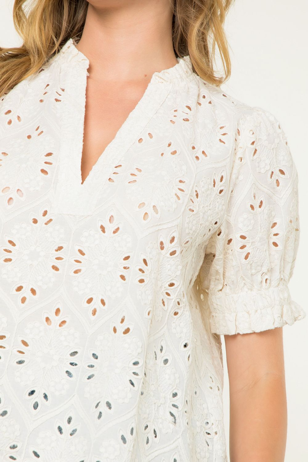 SHORT SLEEVE EYELET TOP