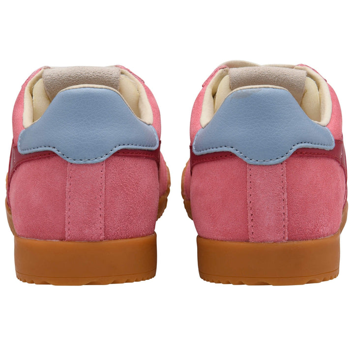 A pair of pink suede Zertz ELAN TRAINER women’s sneakers with light blue heel tabs and gum soles, shown from the back against a white background—a classic heritage sports shoe in fresh colors.