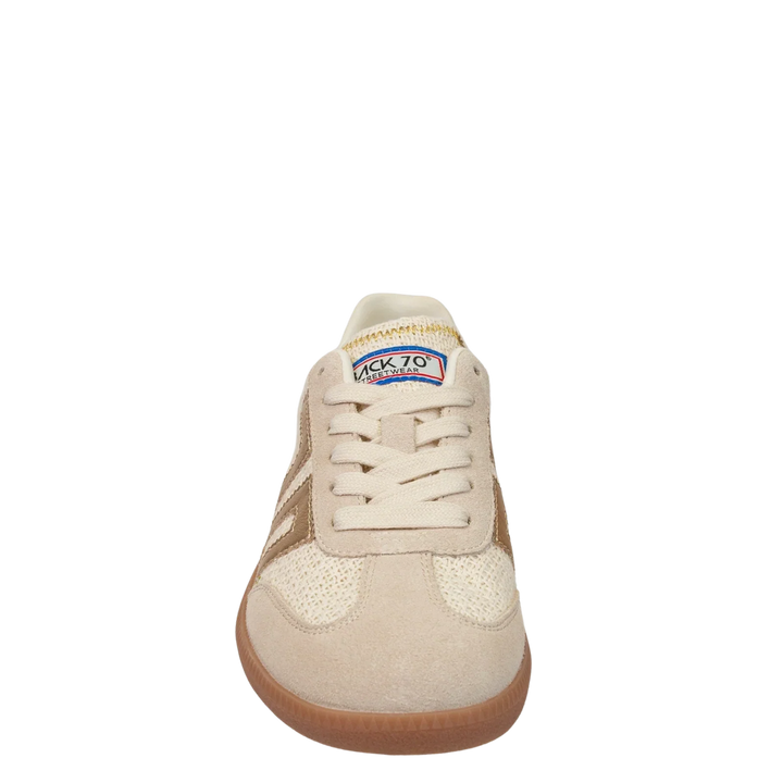 Front view of the Zertz IUTA 2512 GOLD SNEAKER in beige and tan, featuring a soccer-inspired design, gum sole, white laces, suede and mesh textures, and a tongue label reading IUTA 2512.