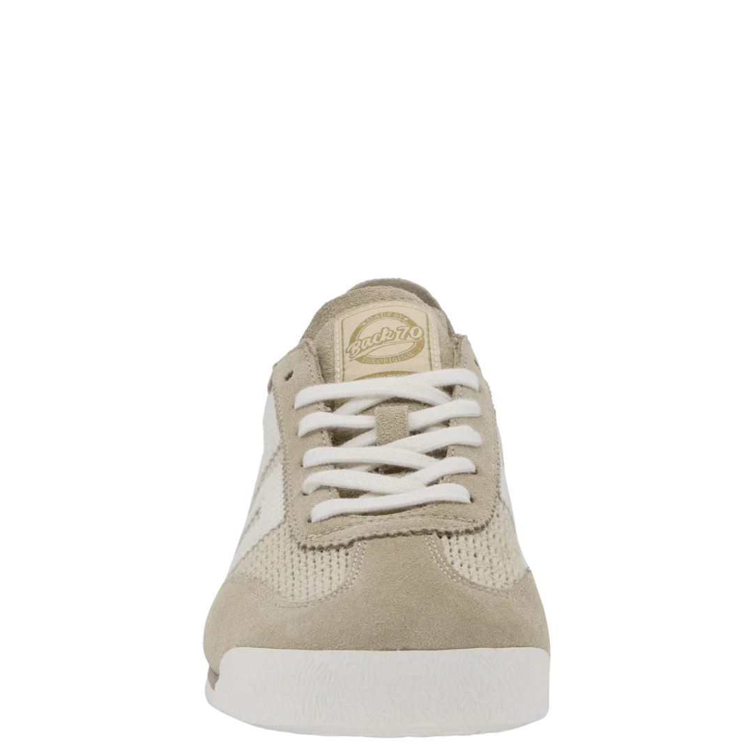 Front view of the Zertz LEON BEIGE SNEAKER in beige and white with white laces, a handcrafted suede toe cap, mesh upper, and a round beige tongue label with logo, set on a plain white background.