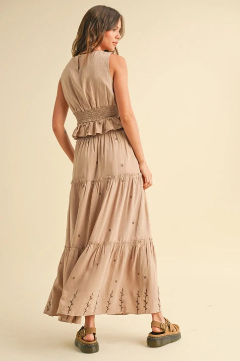EMBROIDERY SMOCKING WAIST V NECK TOP