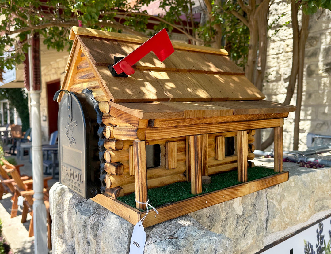 Log Cabin Wooden Mailbox