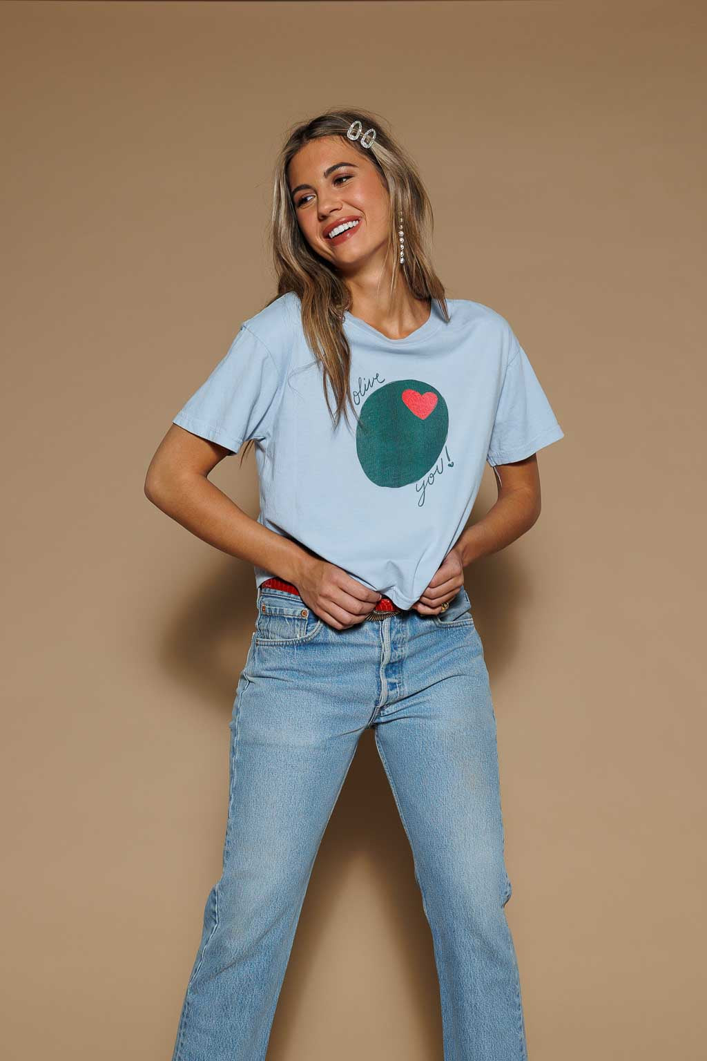 OLIVE YOU CROPPED TEE
