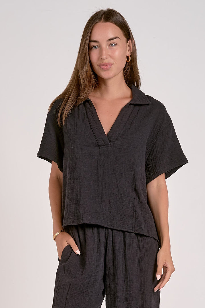 V-NECK TOP