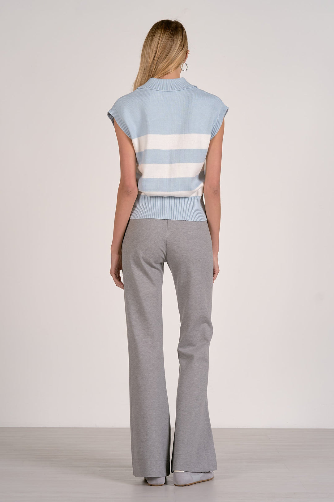 SLVLESS COLLAR SWEATER