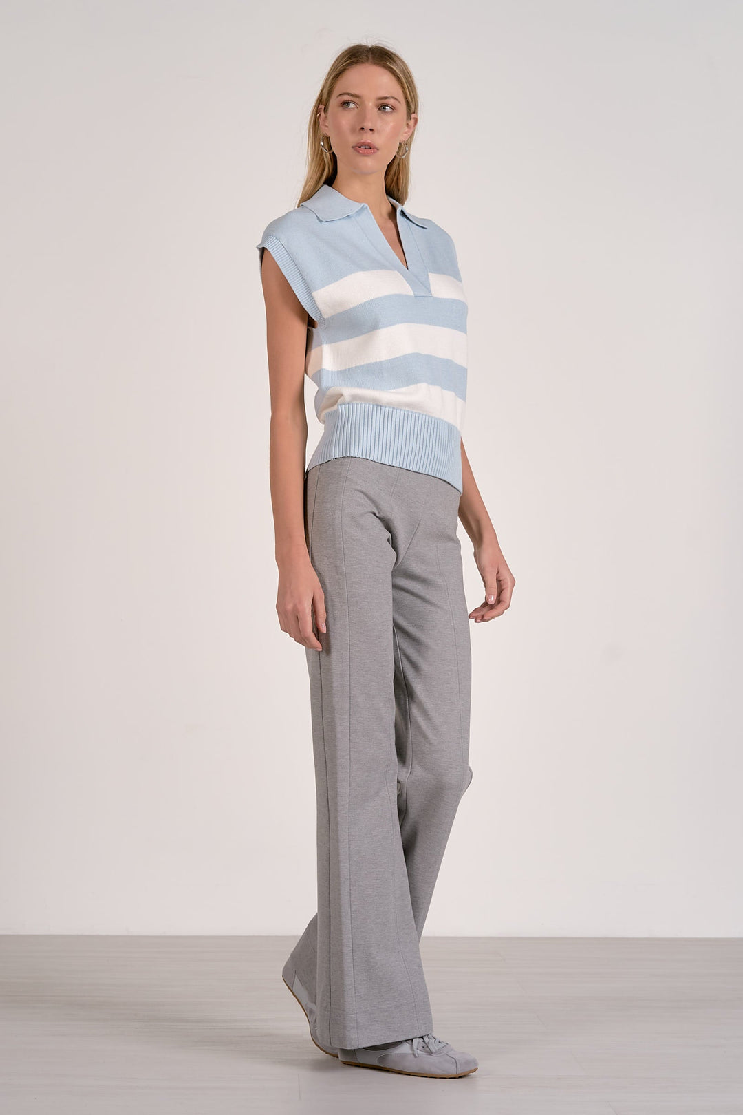 SLVLESS COLLAR SWEATER