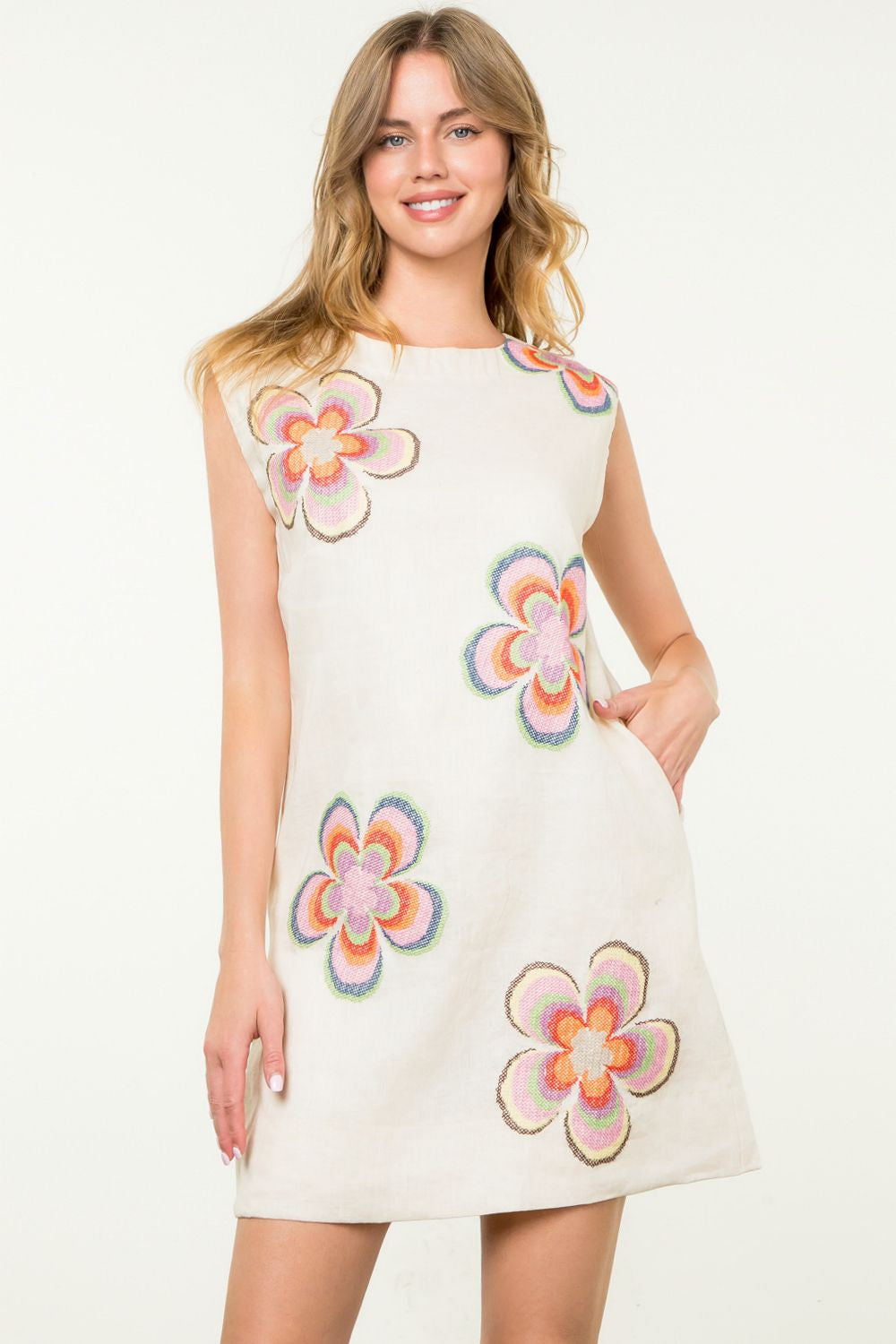 SLEEVELESS FLOWER EMB DRESS