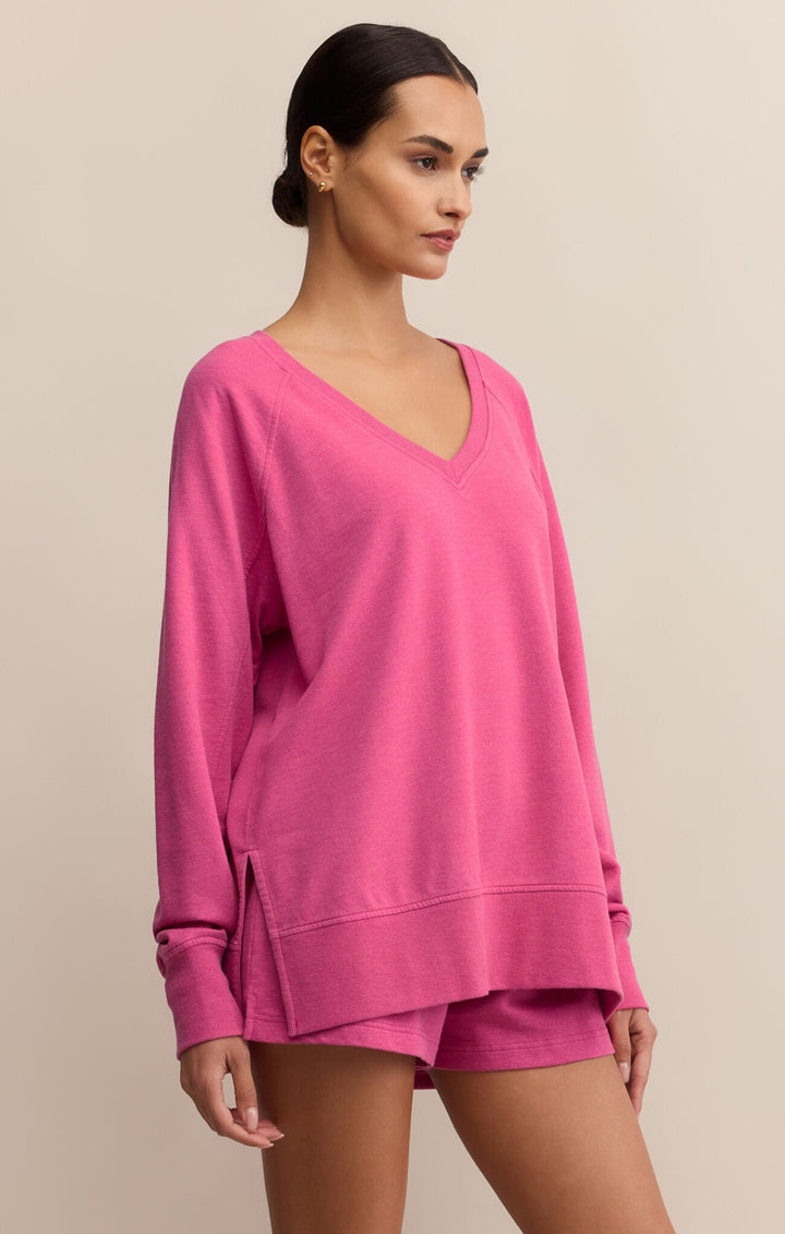 WEEKENDER V NECK